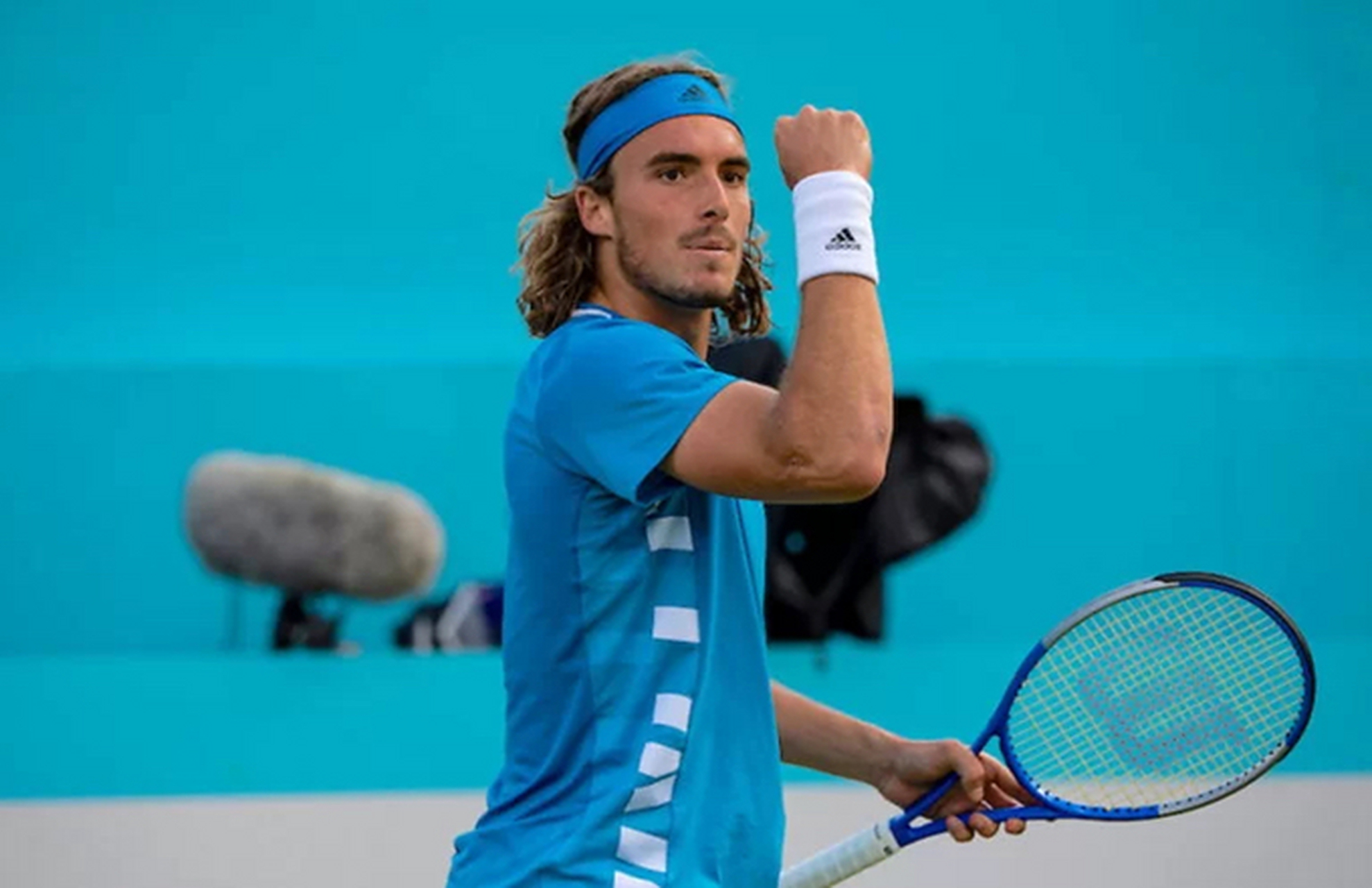 包含欧洲网球队血洗英国网球队，西西帕斯三分雨点燃全场的词条