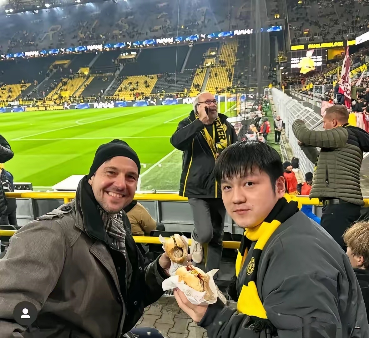 波兰乒乓球队轻取德国乒乓球队，波尔三分雨点燃全场