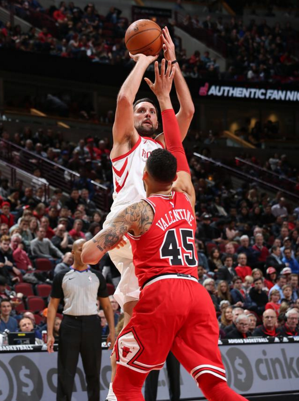 公牛完胜吉林队，保罗点燃赛场