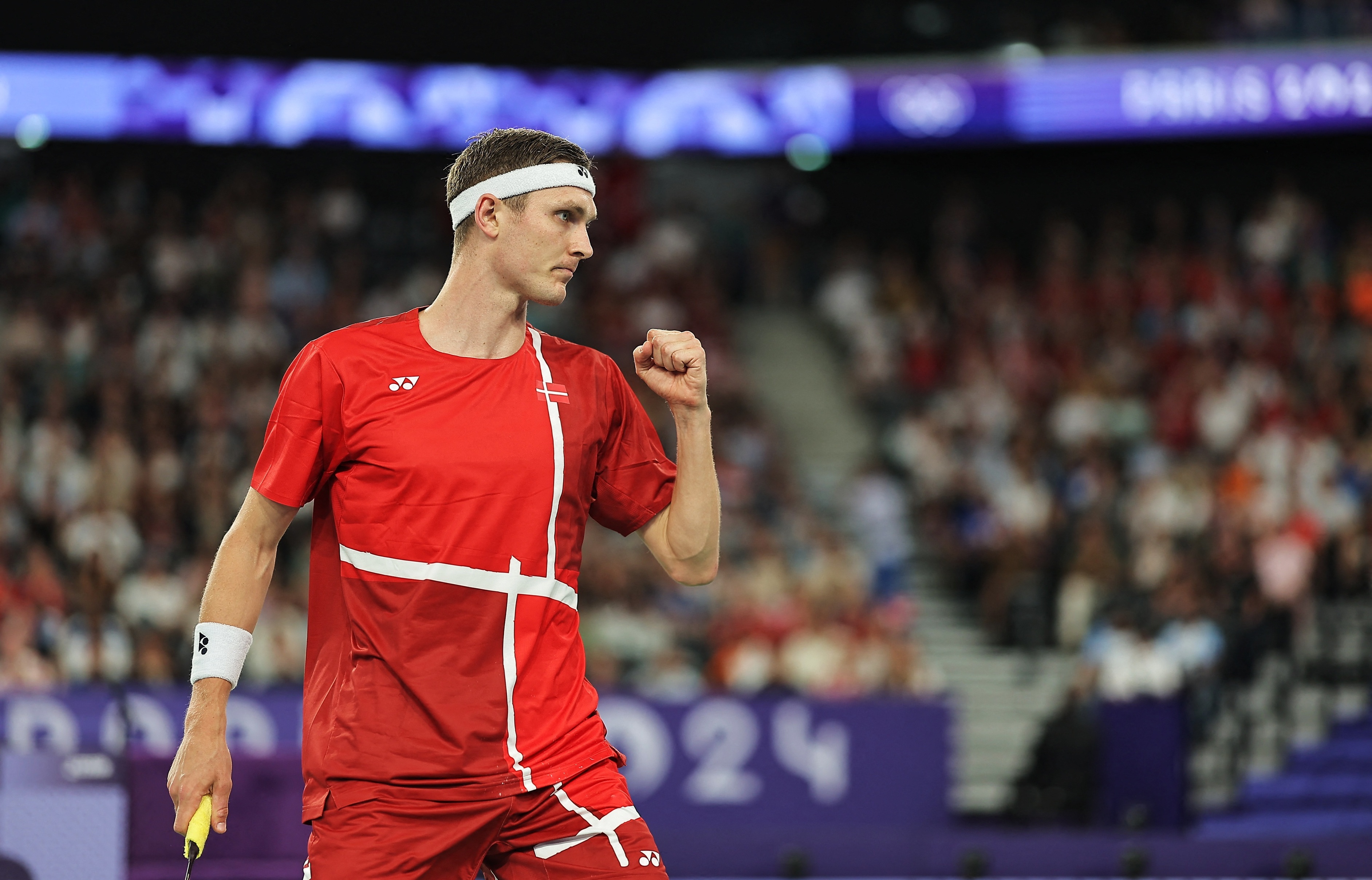 泰国队横扫德国队，安赛龙统治全场