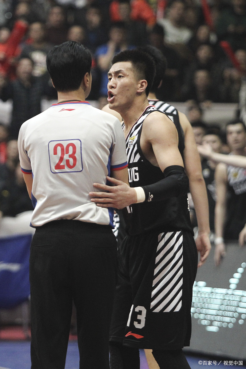 76人横扫四川队,郭艾伦关键制胜 76人横扫四川队,郭艾伦关键制胜