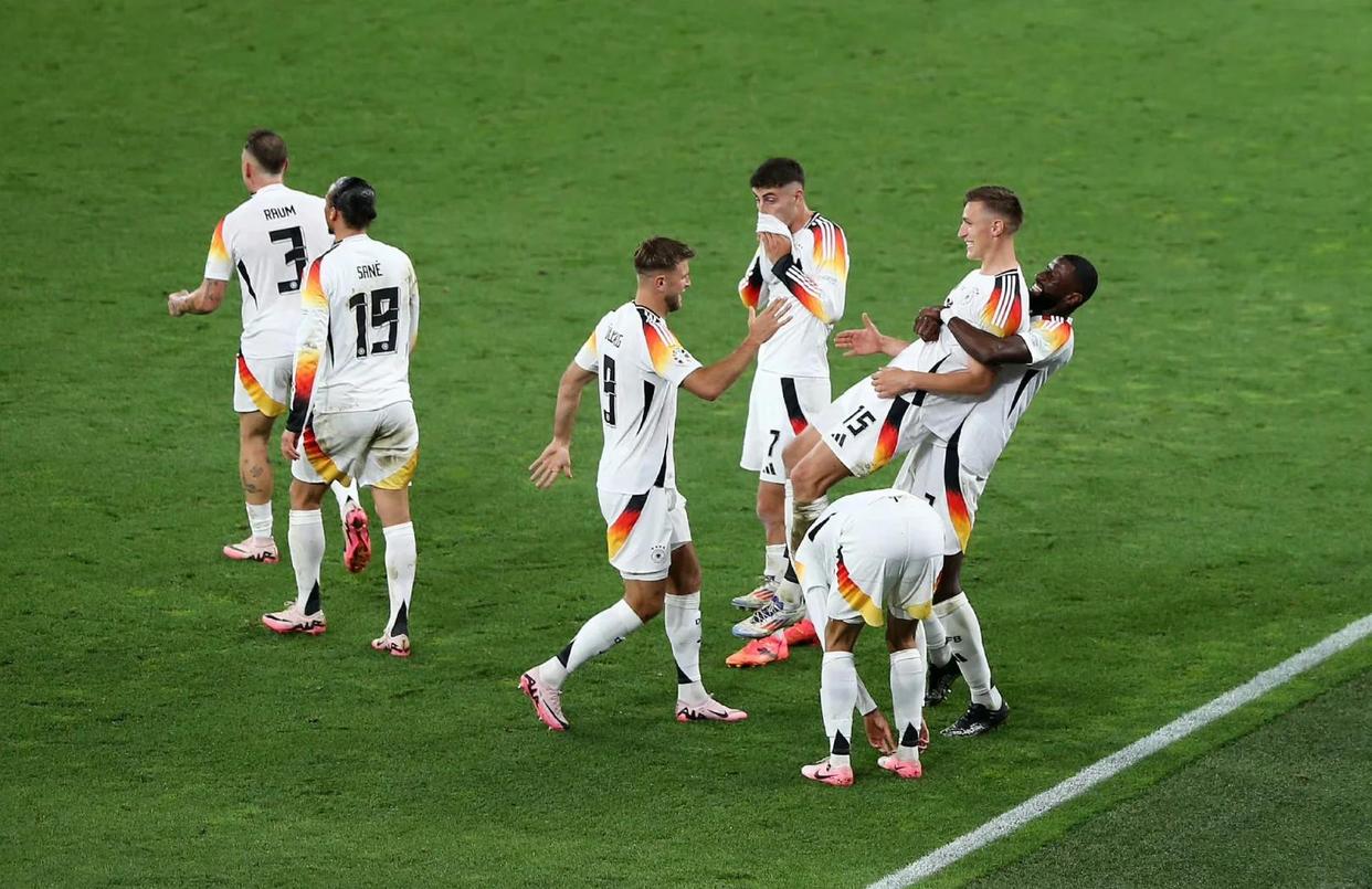 葡萄牙逆转瑞典,萨内点燃赛场 葡萄牙逆转瑞典,萨内点燃赛场