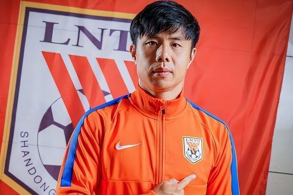 上港主教练战术高瞻远瞩,球队实力明显提升 上港主教练战术高瞻远瞩,球队实力明显提升