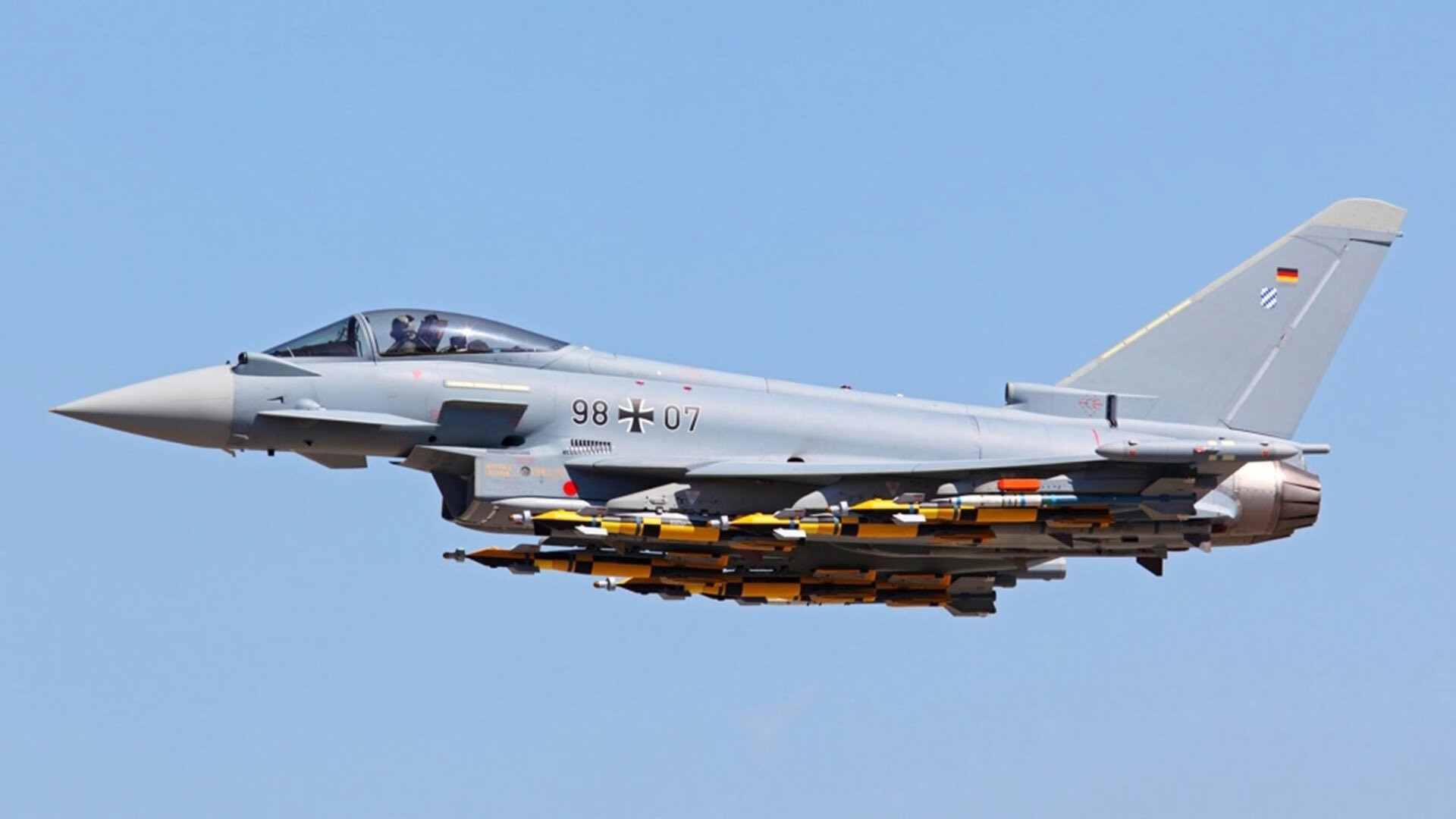 戈壁求生夜，当伦纳德的沉默成为掘金最响亮的突围号角