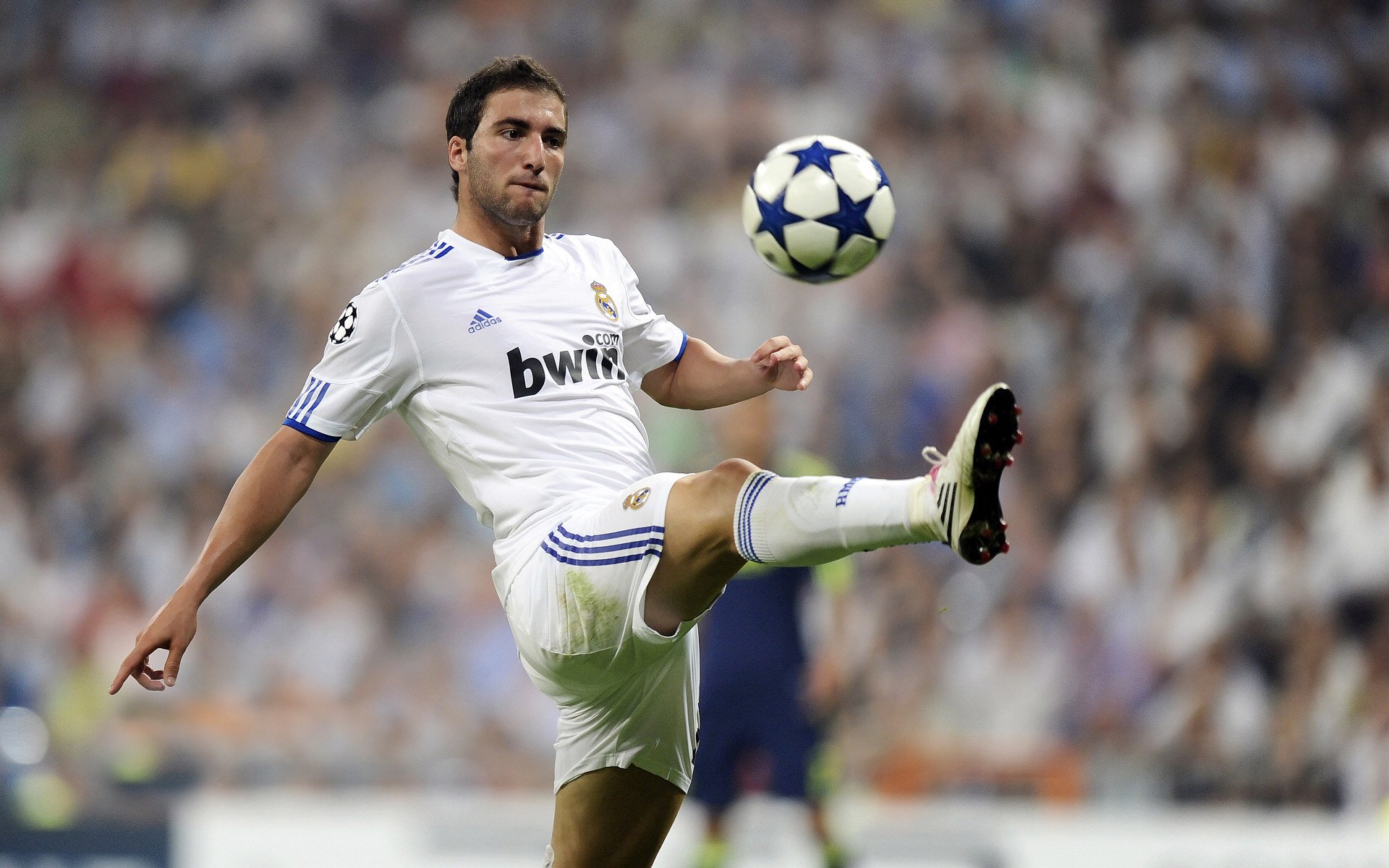 欧冠淘汰赛之夜,伦敦的月光,如何成为孙兴慜映照对手的亚细亚之光