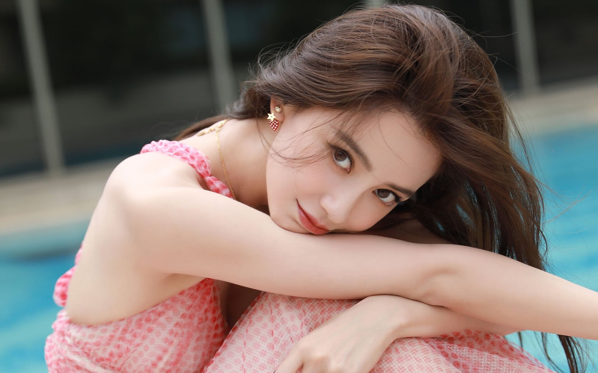 首次交锋,加克波的存在感如何定义了奥地利对阵AC米兰的独特比赛