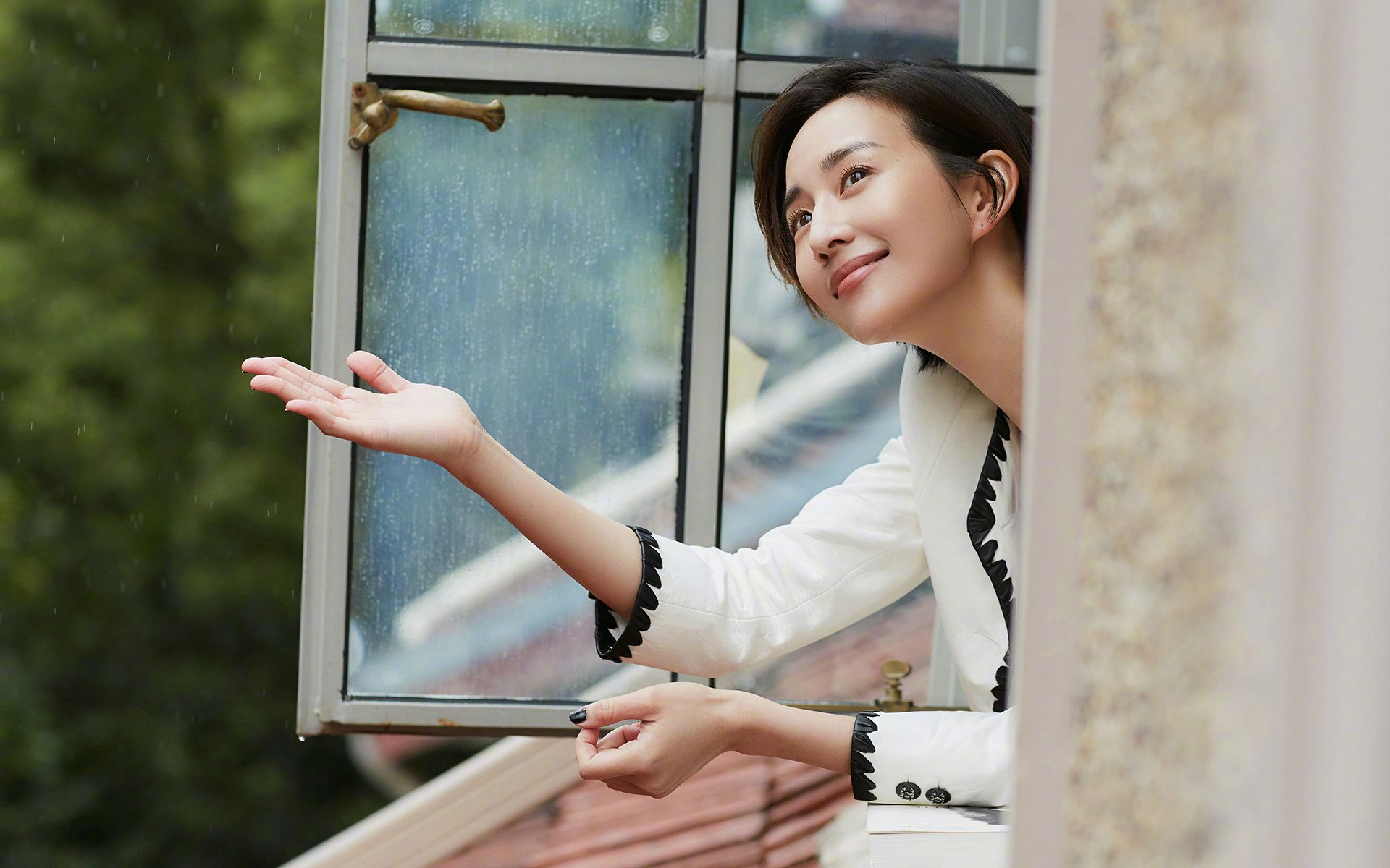 破锁者与终结者，乔治一锤定音，雄鹿铁血防守绞杀骑士